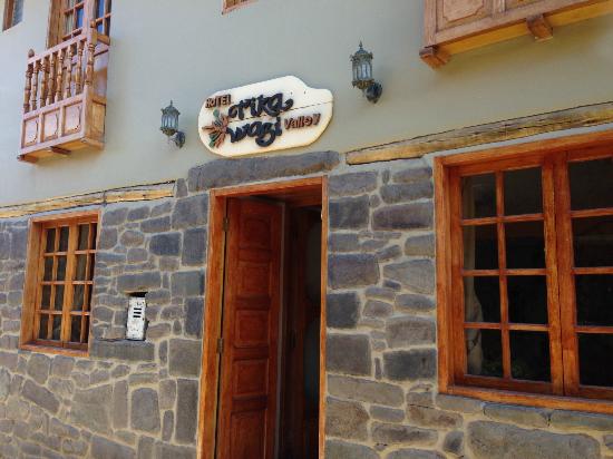 Tika Wasi Valley hotel – facade
